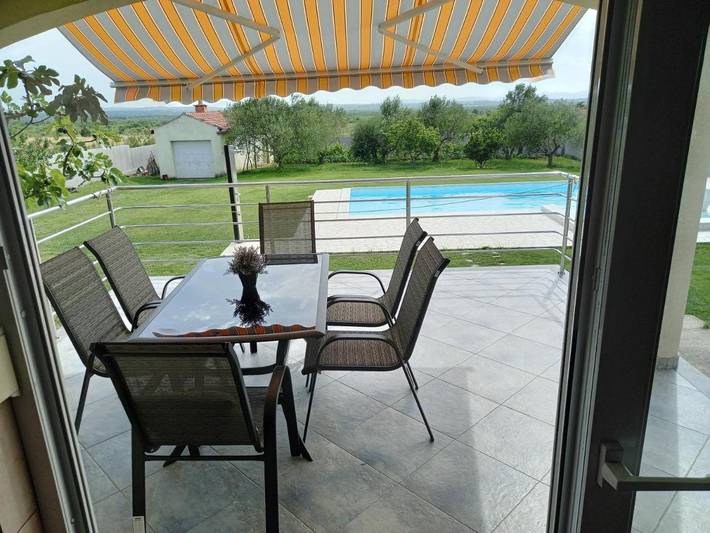 Gîte pour 8 personnes, avec vue et bassin pour enfant ainsi que jardin et piscine en Croatie - 2