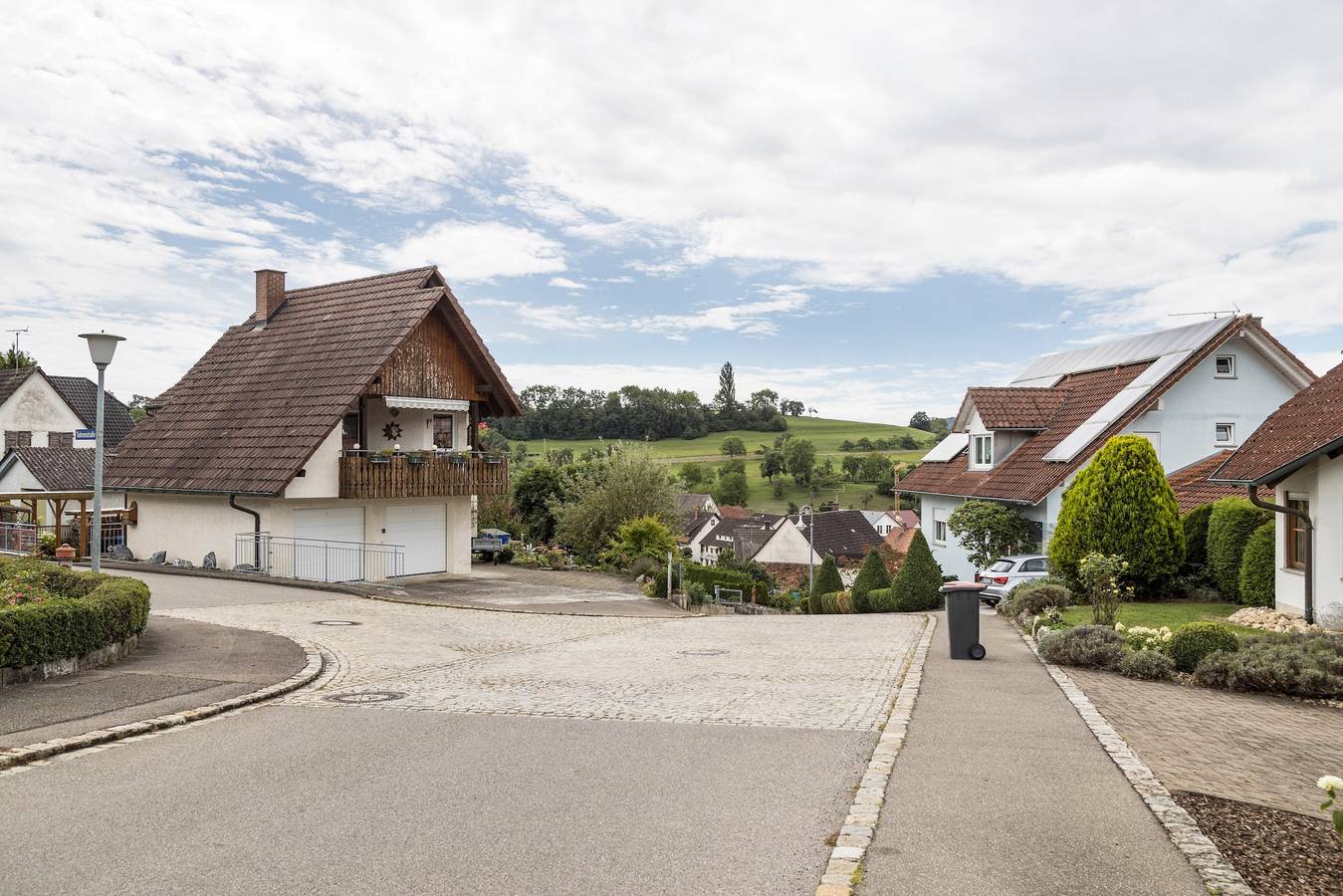 Ganze Wohnung, Deluxe Ferienwohnung 'Griesbaum' mit Privatterrasse, Gemeinschaftsgarten und Wlan in Tengen, Hegau