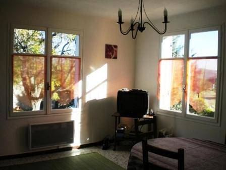 Location de vacances pour 6 personnes, avec jardin à Banon