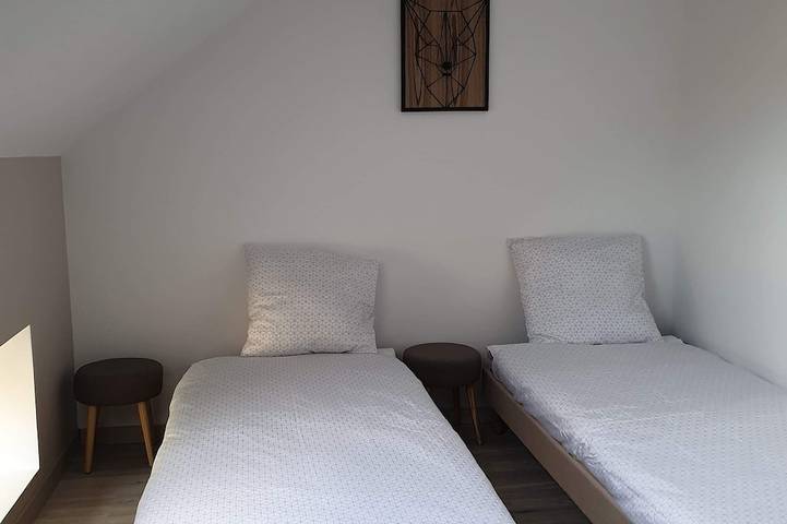 Location de vacances pour 6 personnes, avec jardin ainsi que terrasse et jacuzzi à Saint-Germain-des-Champs - 4