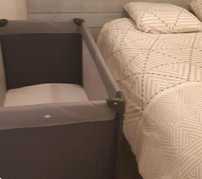 Gîte pour 5 personnes, avec vue ainsi que piscine et terrasse à Bielle (Pyrénées-Atlantiques) - 4