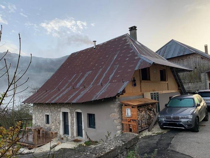 Location de vacances pour 5 personnes, avec vue et terrasse à Le Châtelard