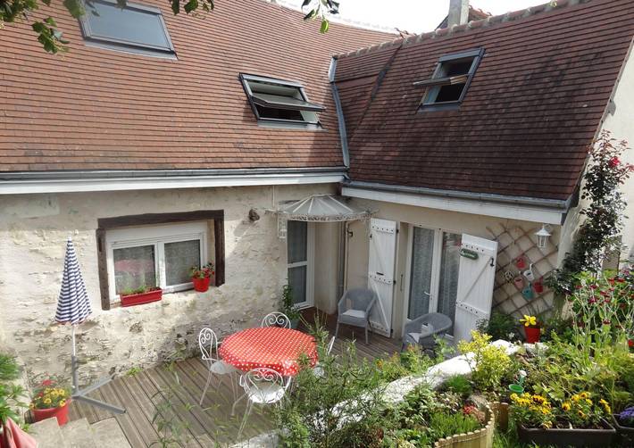 Gîte pour 8 personnes, avec terrasse et jardin