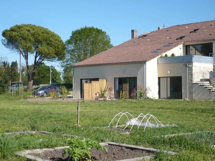 Location de vacances pour 5 personnes, avec piscine ainsi que vue et jardin, animaux acceptés à Saint-Androny - 2