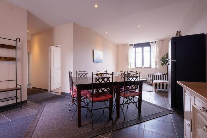 Location de vacances pour 10 personnes, avec Terrasse dans Saint-Étienne-sur-Chalaronne