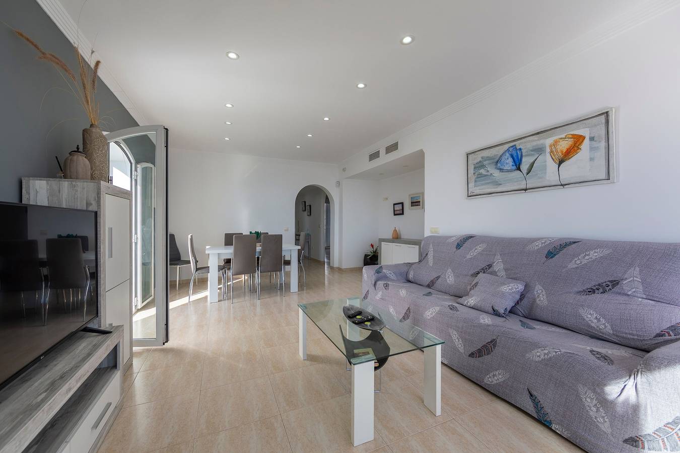 Entire apartment, Apartment 'Zahories Córner Mojácar sea views' with Shared Pool, Terrace & Wi-Fi in Mojácar Playa, Mojácar