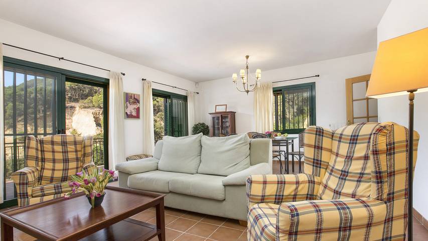 Chalet para 6 personas, con terraza, Se admiten mascotas en Selva - 4