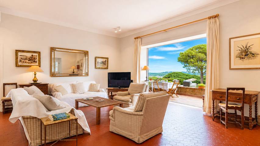Ferienhaus für 10 Personen, mit Meerblick und Balkon sowie Terrasse und Garten in Saint-Tropez
