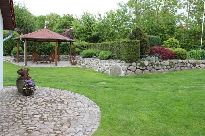 Ferienhaus für 4 Personen, mit Terrasse und Garten in Mecklenburgische Schweiz