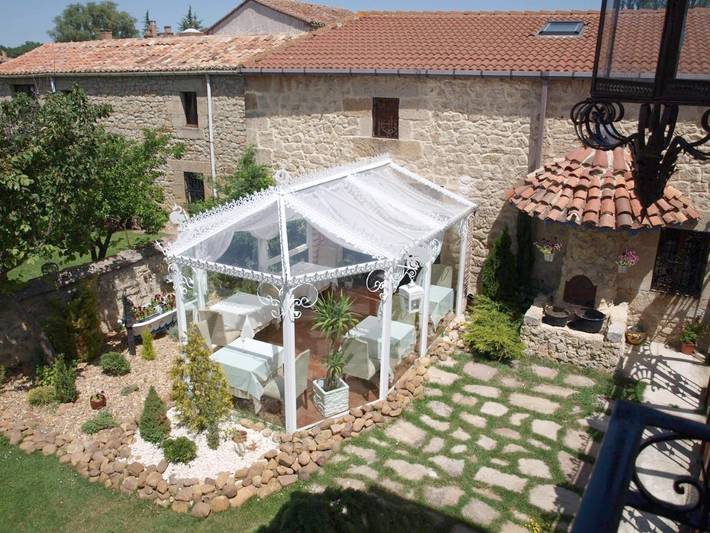 Apartamento para 3 personas, con terraza y jardín, Se admiten mascotas en Cidones