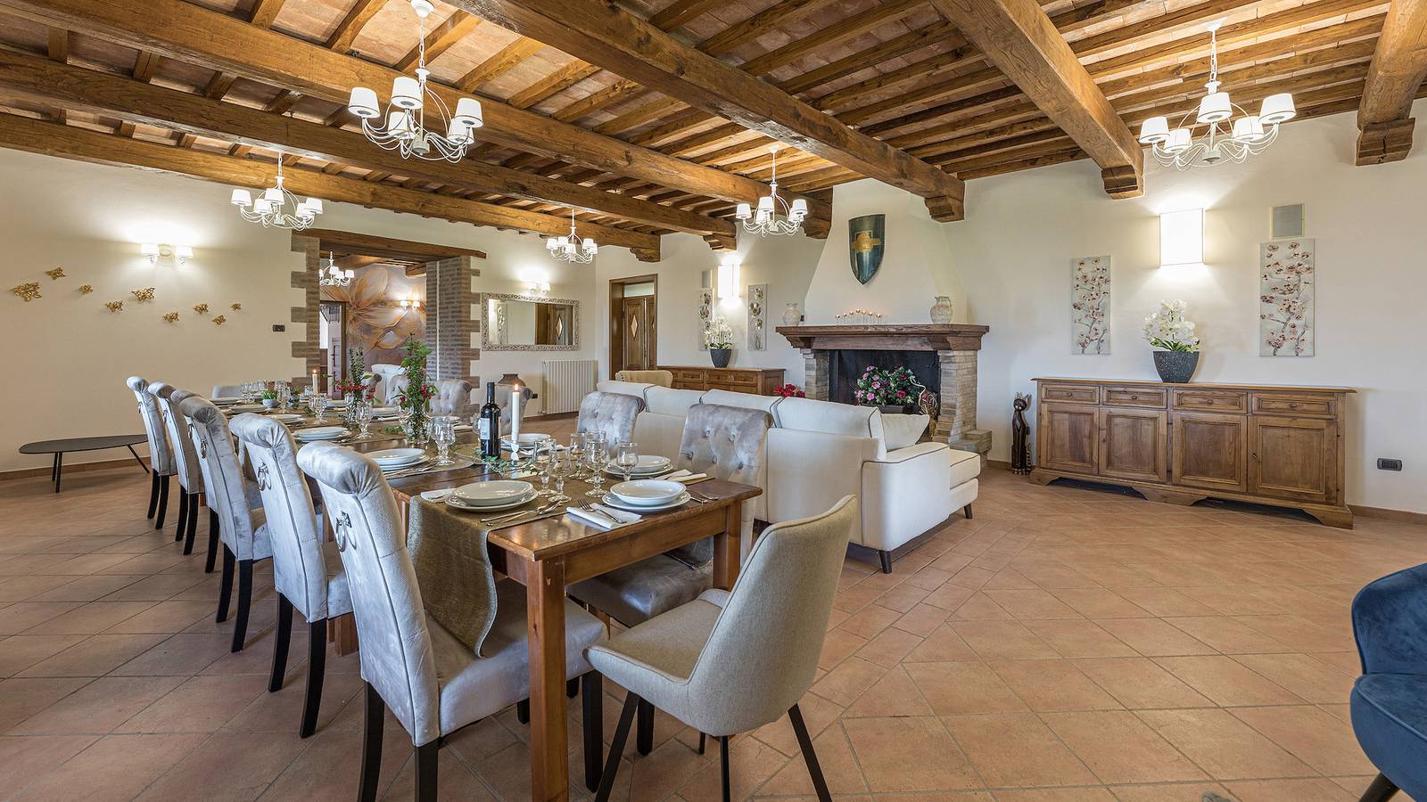 Villa voor 15 personen met tuin in Valfabbrica, Provincie Perugia