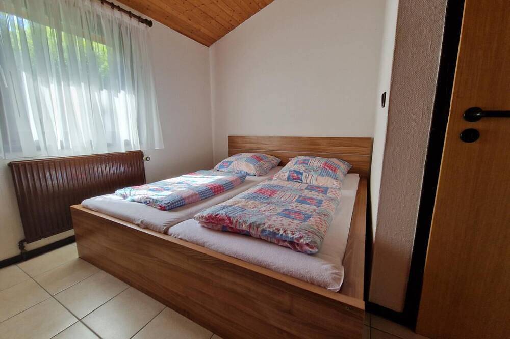 Type Robinson - Zwei Schlafzimmer Resort, Schläft 5 in Machtlos, Ronshausen