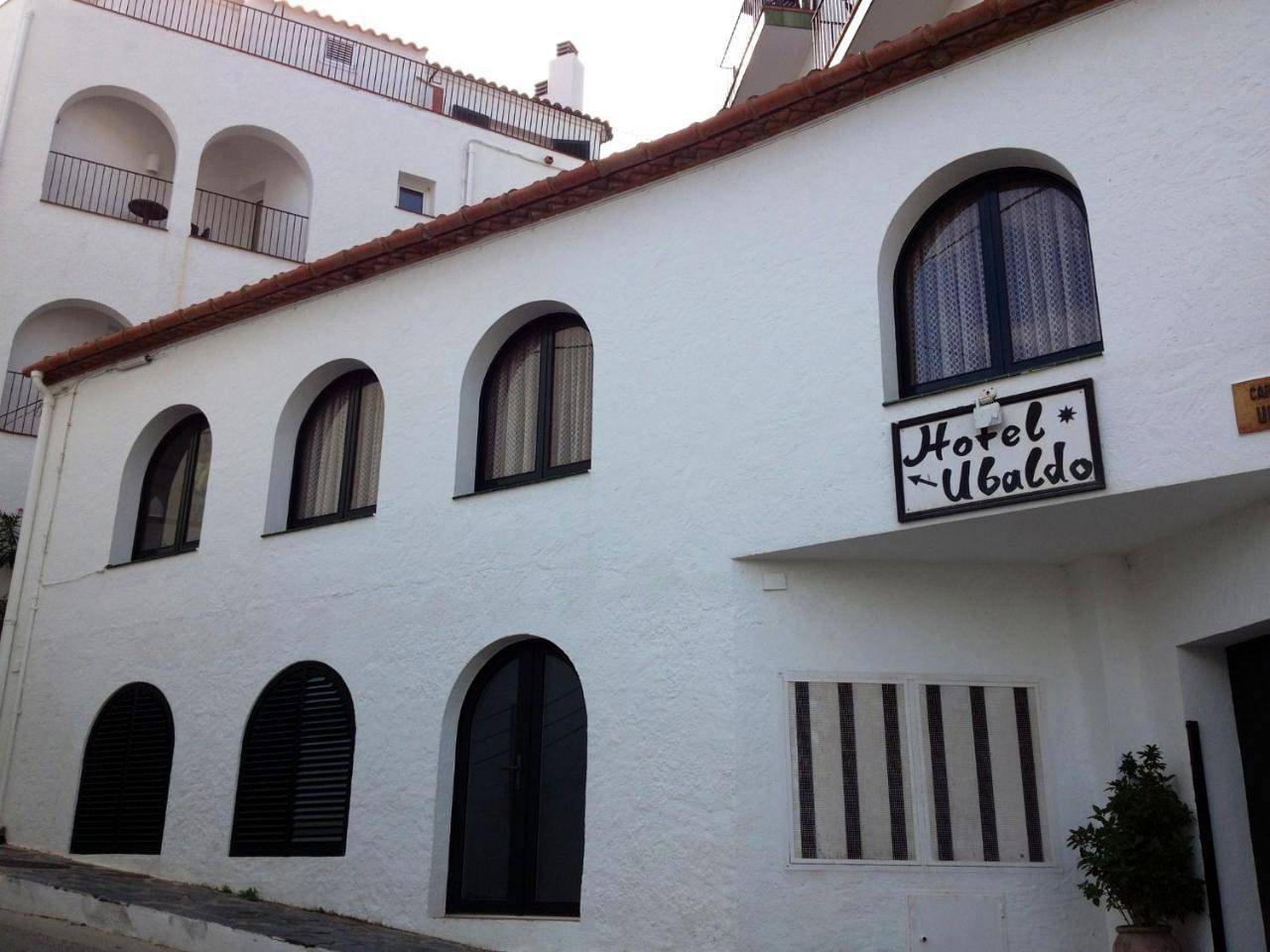 Hotel Ubaldo in Platja del Port d'Alguer (Cadaques), Cadaqués