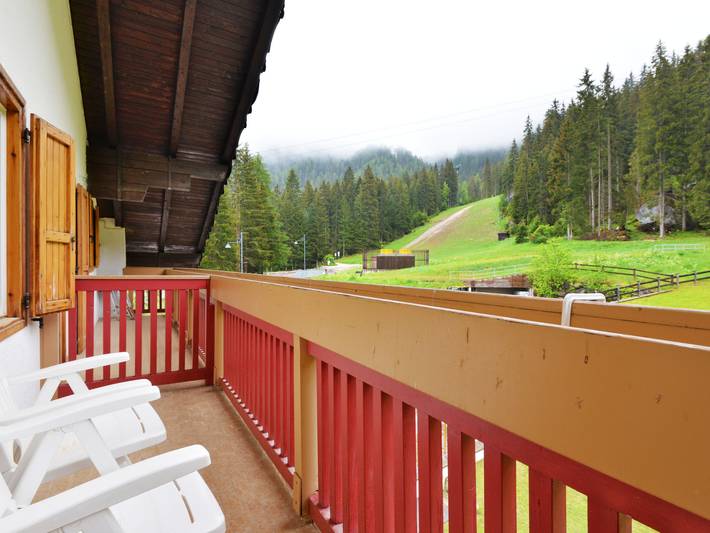 Gîte pour 3 personnes, avec vue et balcon à Canazei - 2