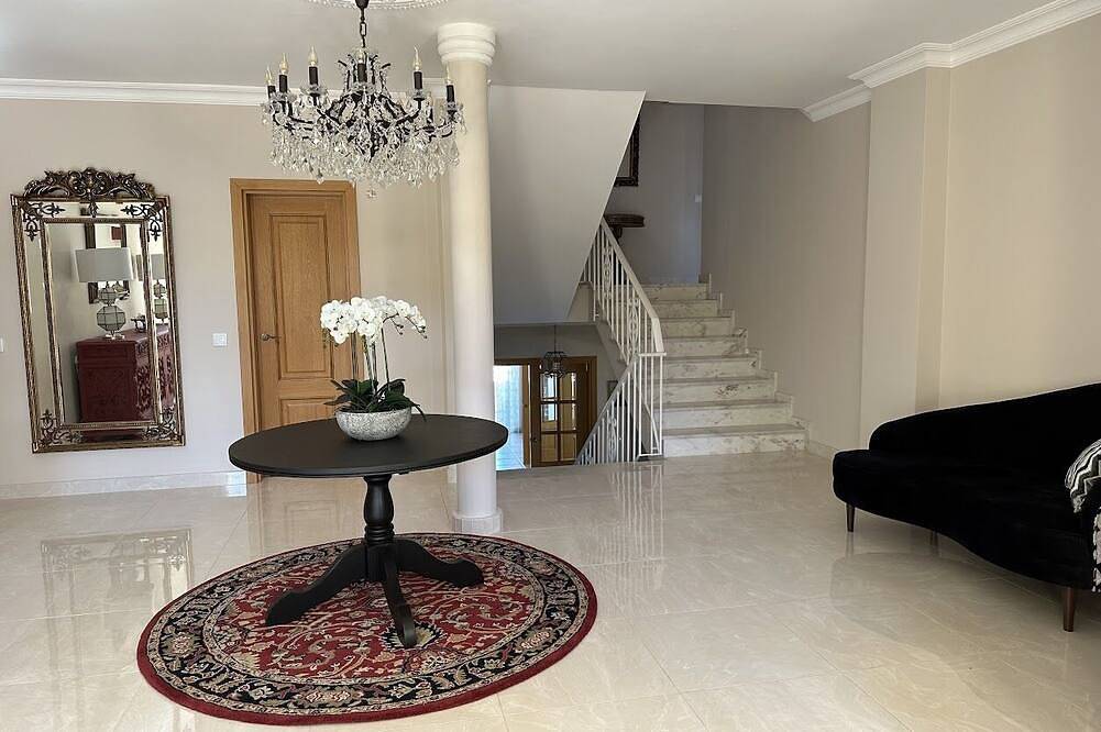 Villa for 14 People in Ferragudo, Faro District