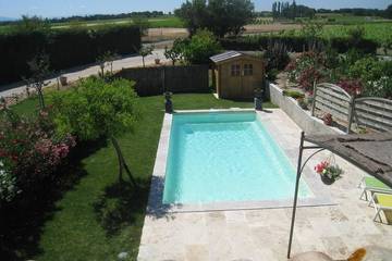 Gîte pour 5 personnes, avec jardin et terrasse à Courthézon