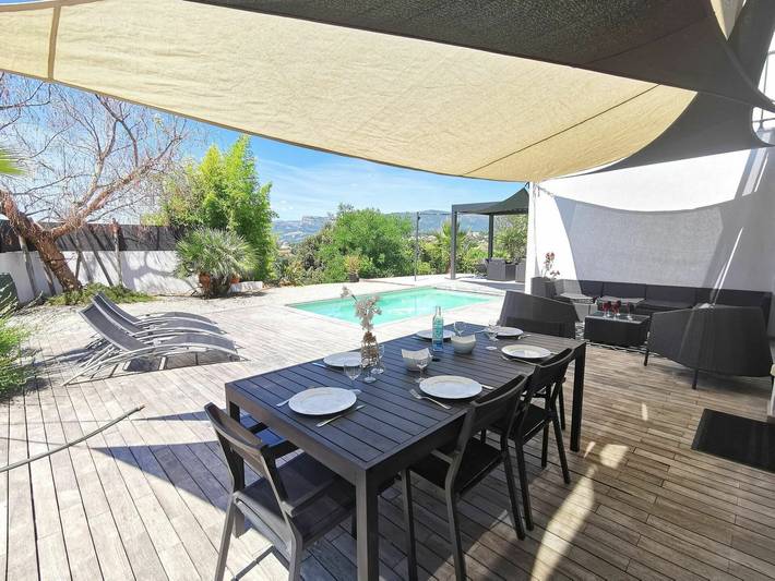 Villa für 8 Personen, mit Terrasse und Garten sowie Pool