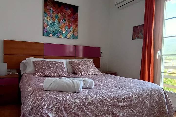 Gîte pour 6 personnes, avec balcon, animaux acceptés à La Adrada - 2