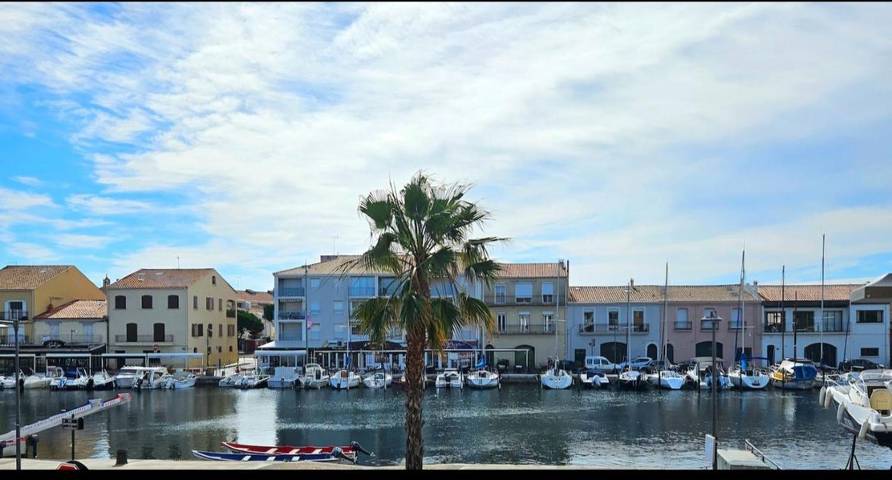 Gîte pour 4 personnes, avec vue ainsi que balcon et vue sur le lac dans Port de Meze