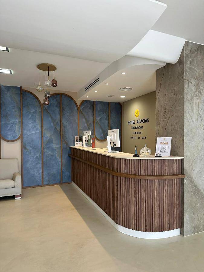 Hotel Acacias Suites & Spa in Central Lloret de Mar, Lloret de Mar