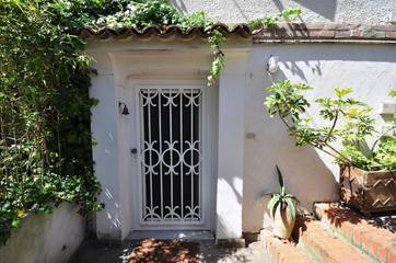 Gîte pour 2 personnes, avec terrasse et jardin, animaux acceptés à Naples