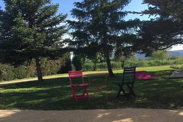 Cottage pour 6 personnes, avec terrasse et jardin à Villelaure