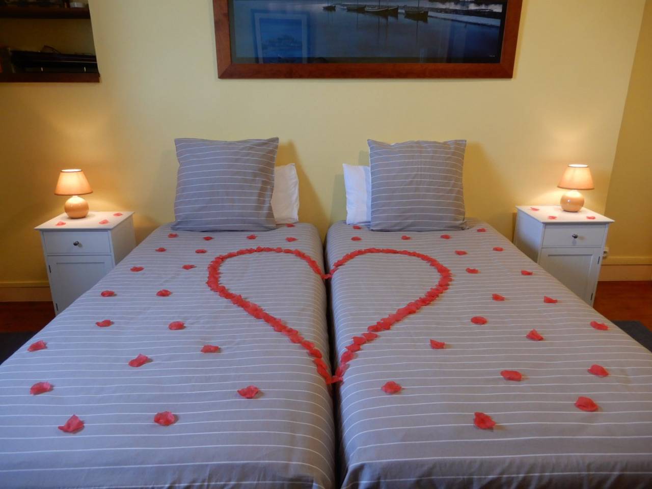 Caprices Ensoleillés 1 ou 2 chambres - 1 chambre avec un grand lit et 1 chambre avec 2 lits simples in Mers-les-Bains, Région d'Abbeville