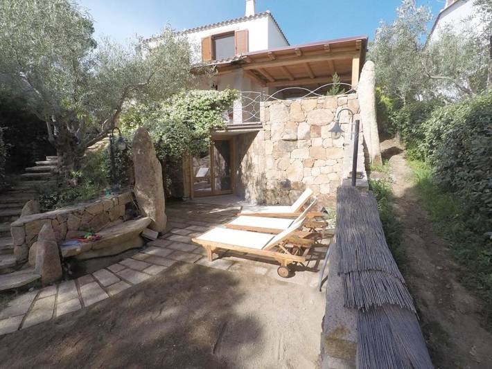 Location de vacances pour 8 personnes, avec terrasse et jardin, animaux acceptés à Cala Liberotto - 4