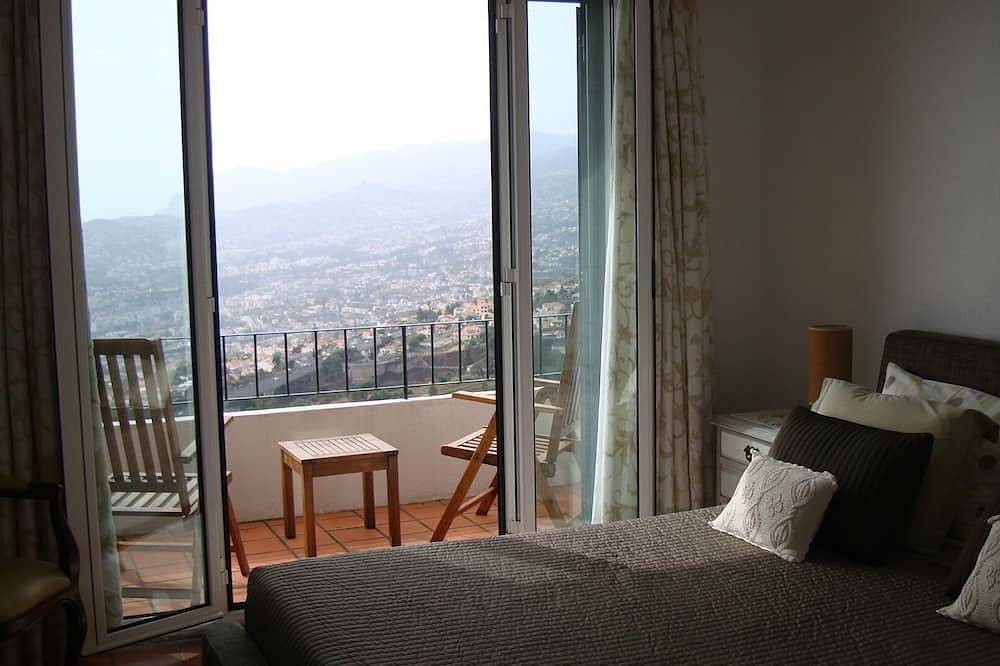 Ganze Wohnung, Geräumiges Apartment mit herrlichem Meer- und Bergblick in São Gonçalo, Madeira