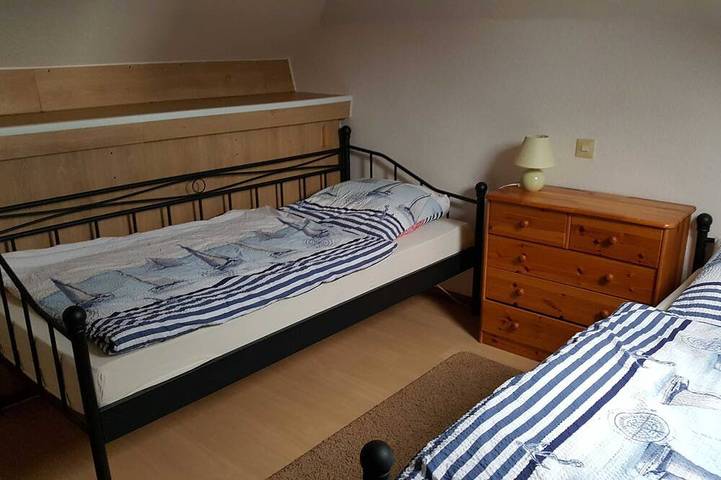 Gîte pour 4 personnes, avec terrasse à Rhauderfehn - 2