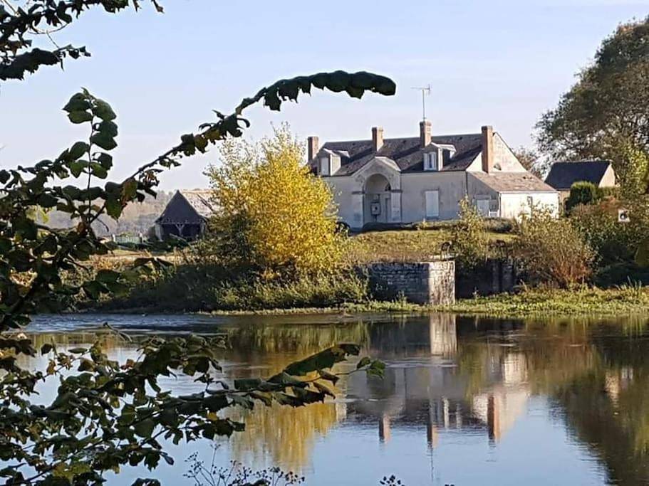 Gite de la Salamandre aan de rivier de Cher vlakbij Zoo de Beauval in Thésée, Région de Romorantin-Lanthenay