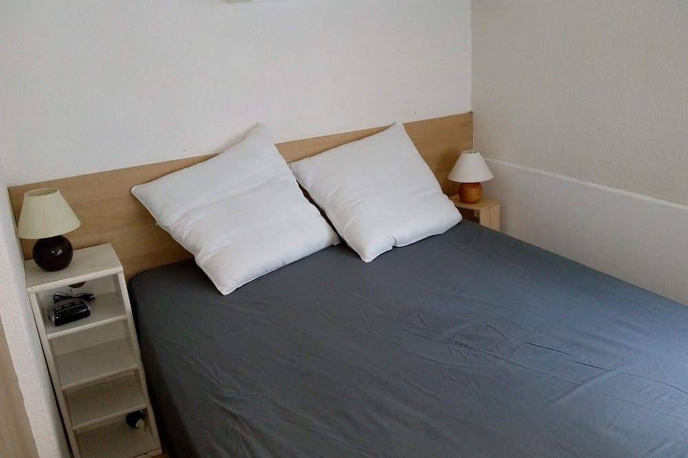 Appartement entier, Appartement 2 pièces proche de Strasbourg (15mn du centre en tram) in Hœnheim, Région de Strasbourg