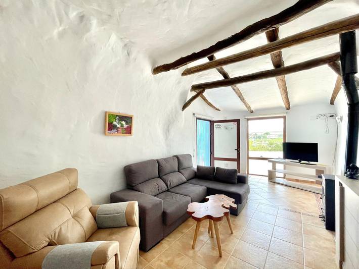 Cueva para 12 personas, con piscina además de terraza y jardín, Familias con niños en Provincia de Granada - 2