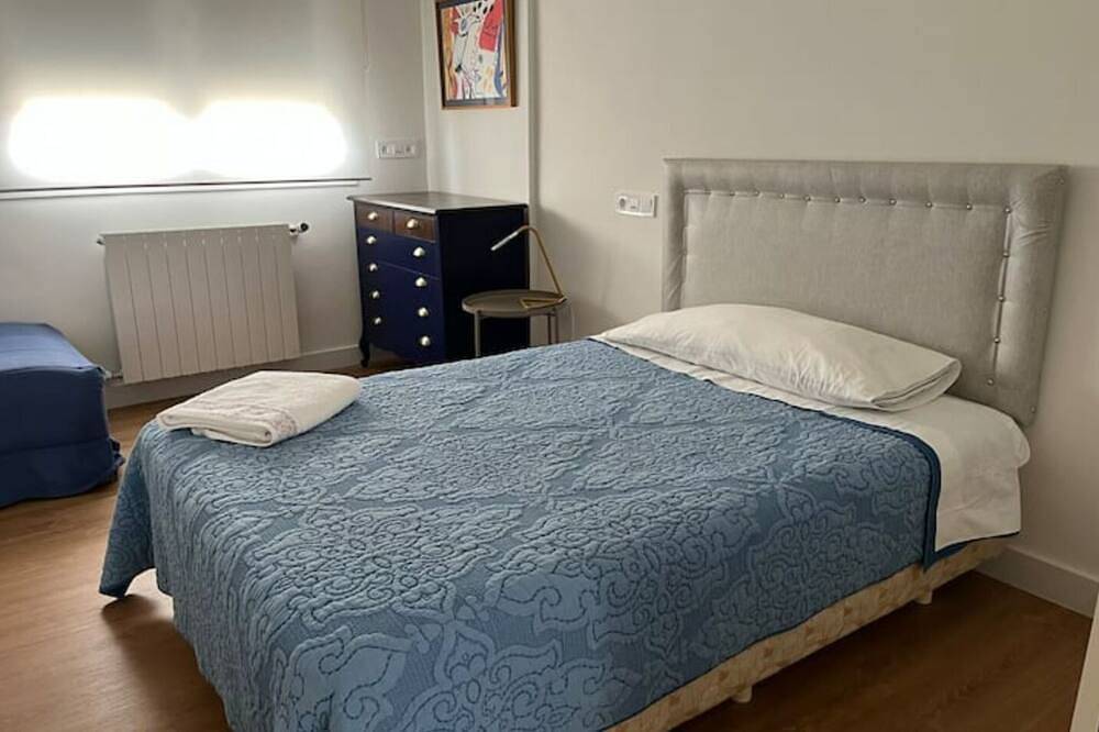 Entire apartment, Apartamento Entero Para 4 Personas en Leioa. Sin Ascensor in Leioa, Bizkaia