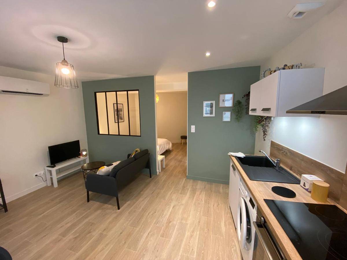 Appartement entier, Grand studio entrée Spa incluse - proximité Le Pal in Bourbon-Lancy, Région de Charolles