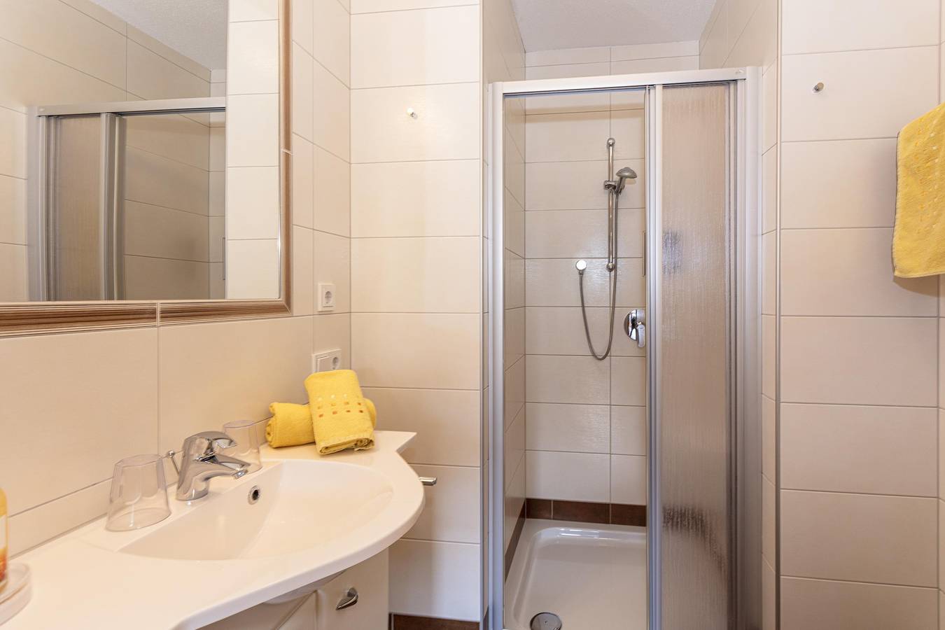 Ganze Ferienwohnung, App. 3: 2 Schlafräume / 2 Bäder / 2 Wc / 2 Balkone in Kaprun, Pinzgau