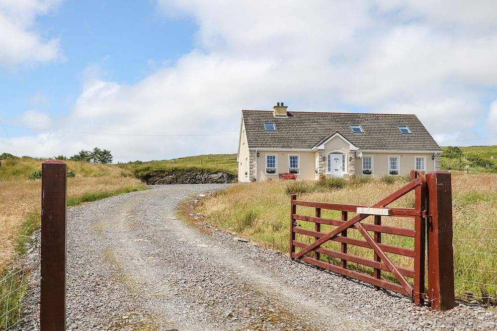 Sleibhte Sliabh Liag, family friendly in Carrick, County Donegal in Donegal, County Donegal