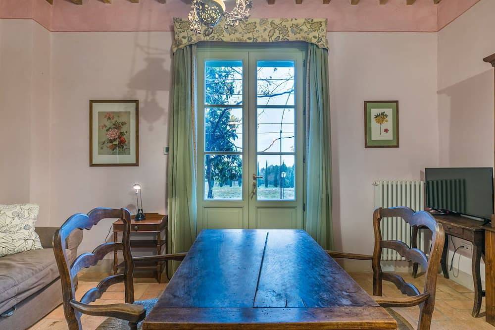 Entire apartment, Nice apartment for 3 people with A/C, Wifi, pool and pets allowed in Etruscan Coast