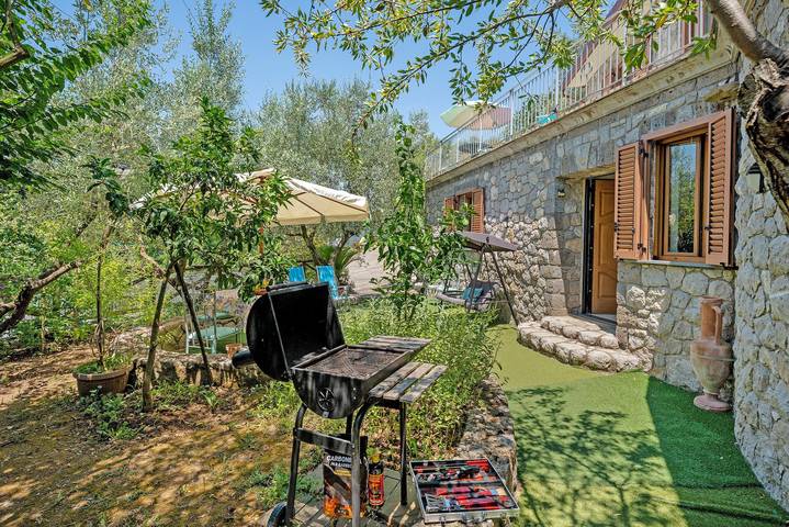 Ferienhaus für 5 Personen, mit Balkon und Whirlpool sowie Garten