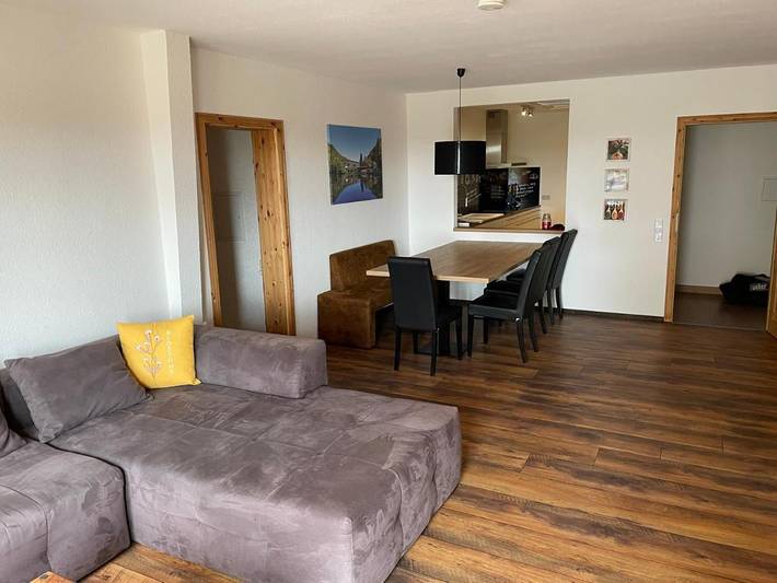 Ferienwohnung für 6 Personen, mit Balkon und Terrasse sowie Ausblick