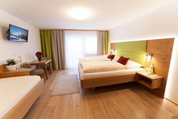 Dreibettzimmer mit  Balkon, Dusche/Wc in Filzmoos, Tennengau