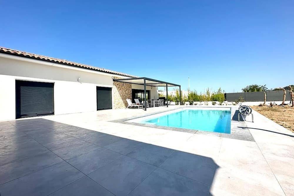 Villa 8 People Swimming Pool Pétanque Bbq in Cessenon-sur-Orb, Region de Béziers