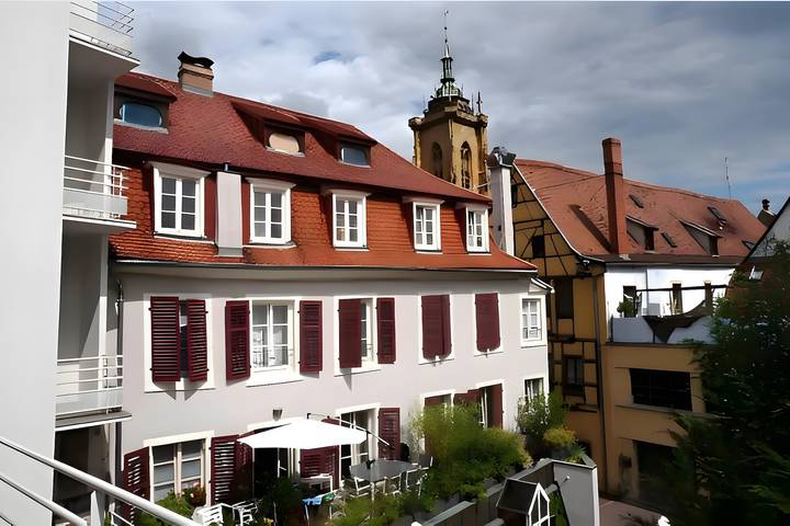 Cour Du Weinhof - Hansi Room with Shared Terrace and Wi-Fi in Colmar, Colmar region