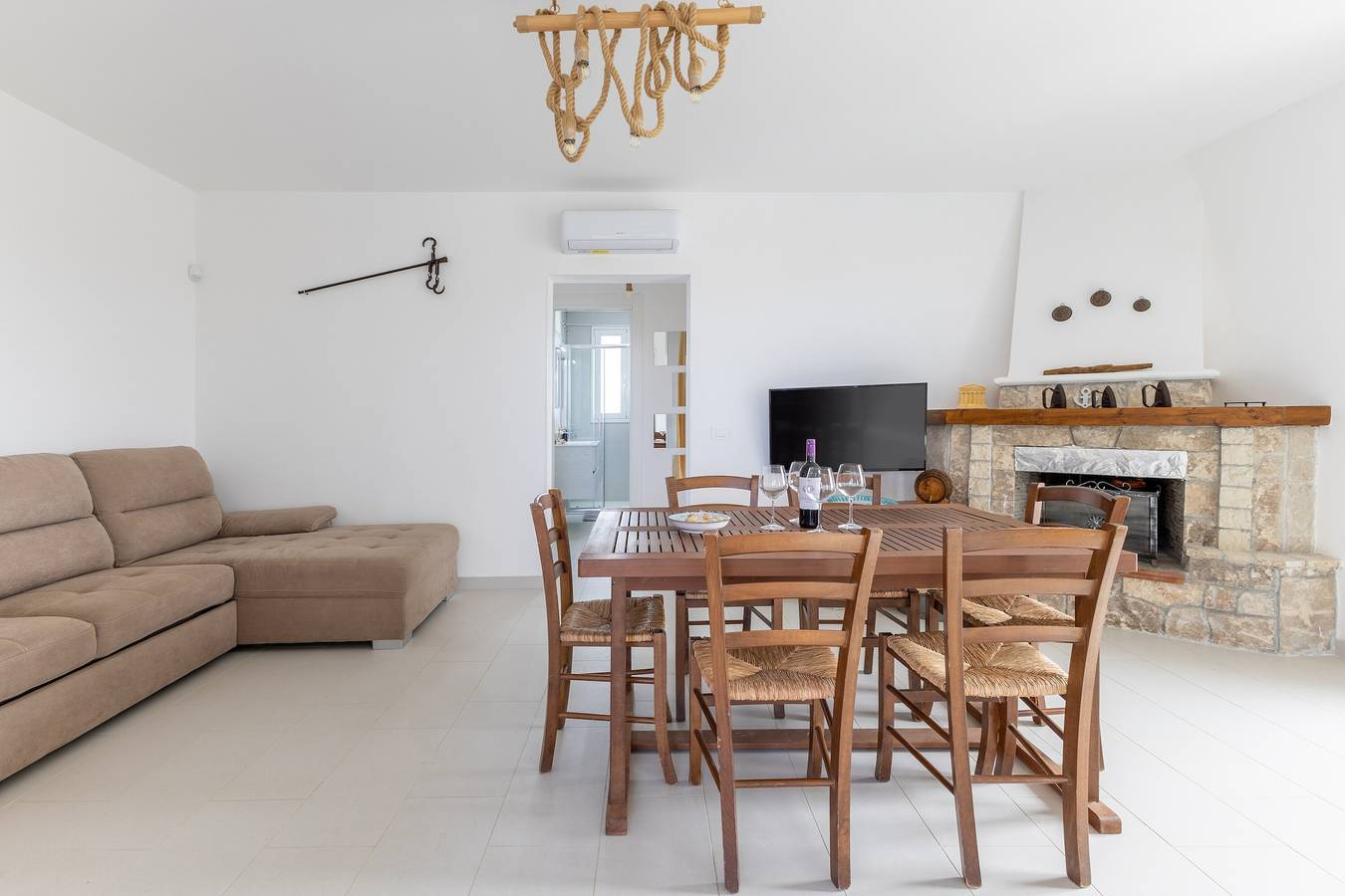 Appartamento intero, Appartamento 'Oasi degli Dei' con Terrazza Privata, Wi-Fi e Aria Condizionata in Santa Maria del Focallo, Ispica