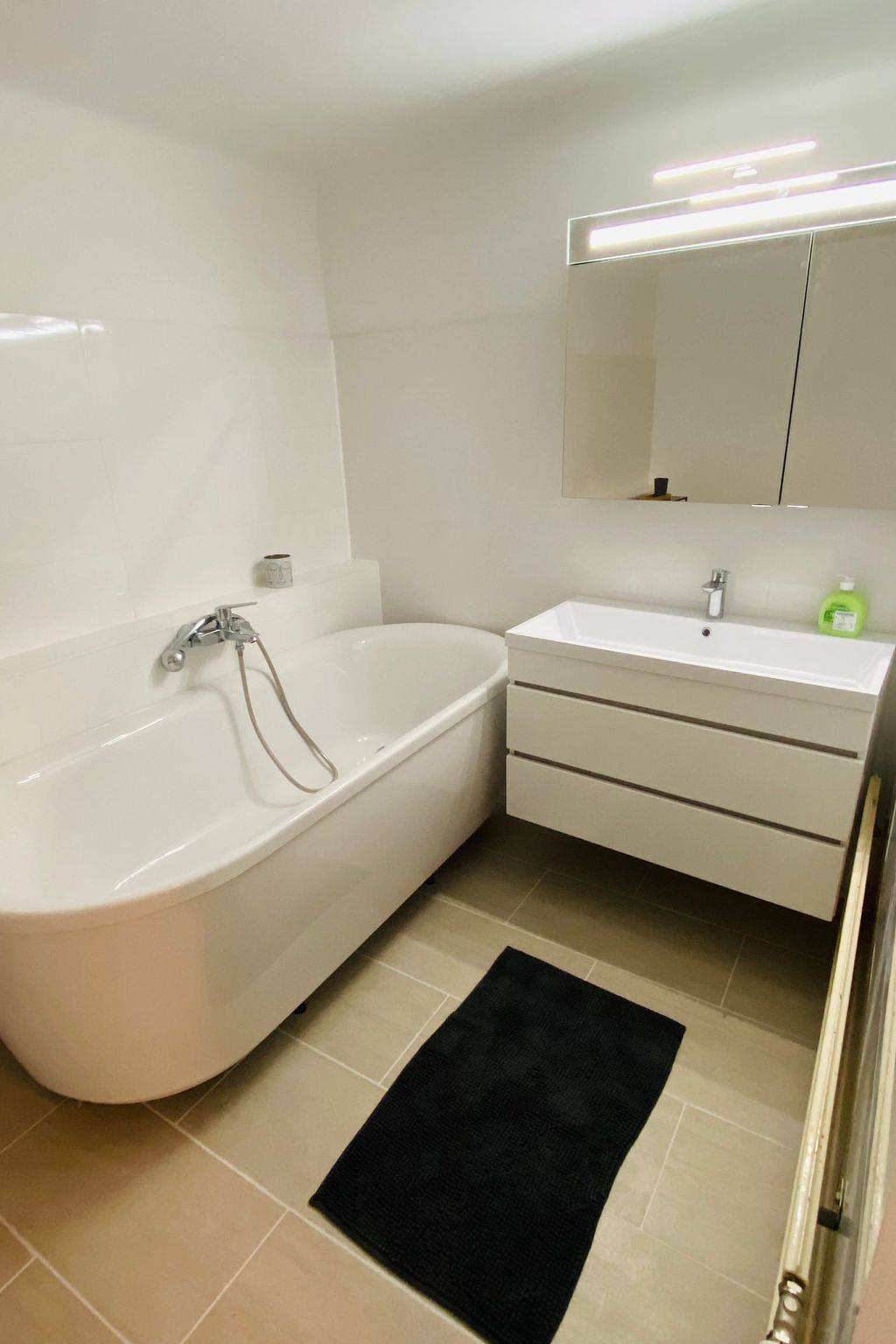 Ganze Wohnung, Studio in zentraler Lage - nur wenige Minuten zum See und Stadt in Salzkammergut-Berge, Gmunden