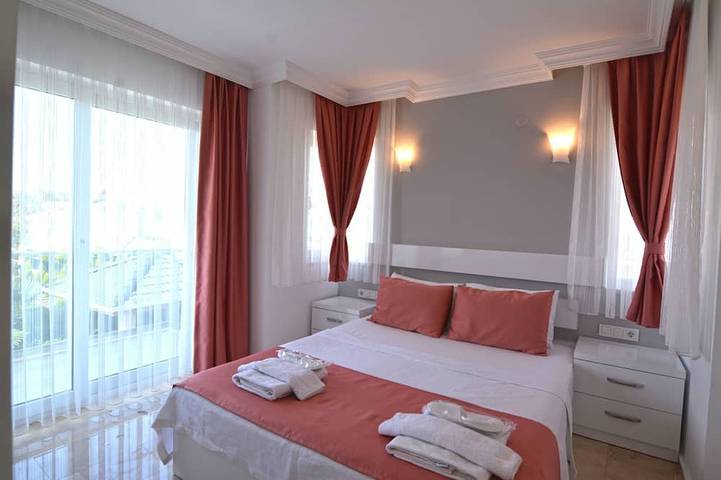 Luxus 3 Schlafzimmer Stadt Villen in Oludeniz zu vermieten mit privatem Pool und Garten in Fethiye, Türkische Ägäis