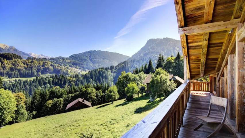 Gîte pour 15 personnes, avec sauna et balcon à La Côte-d'Arbroz
