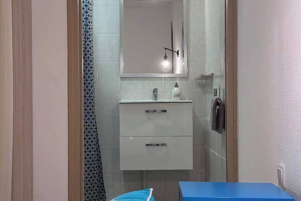 Entire apartment, Dauphin Aparthotel - Kiwi Residence in Aytré, La Rochelle region