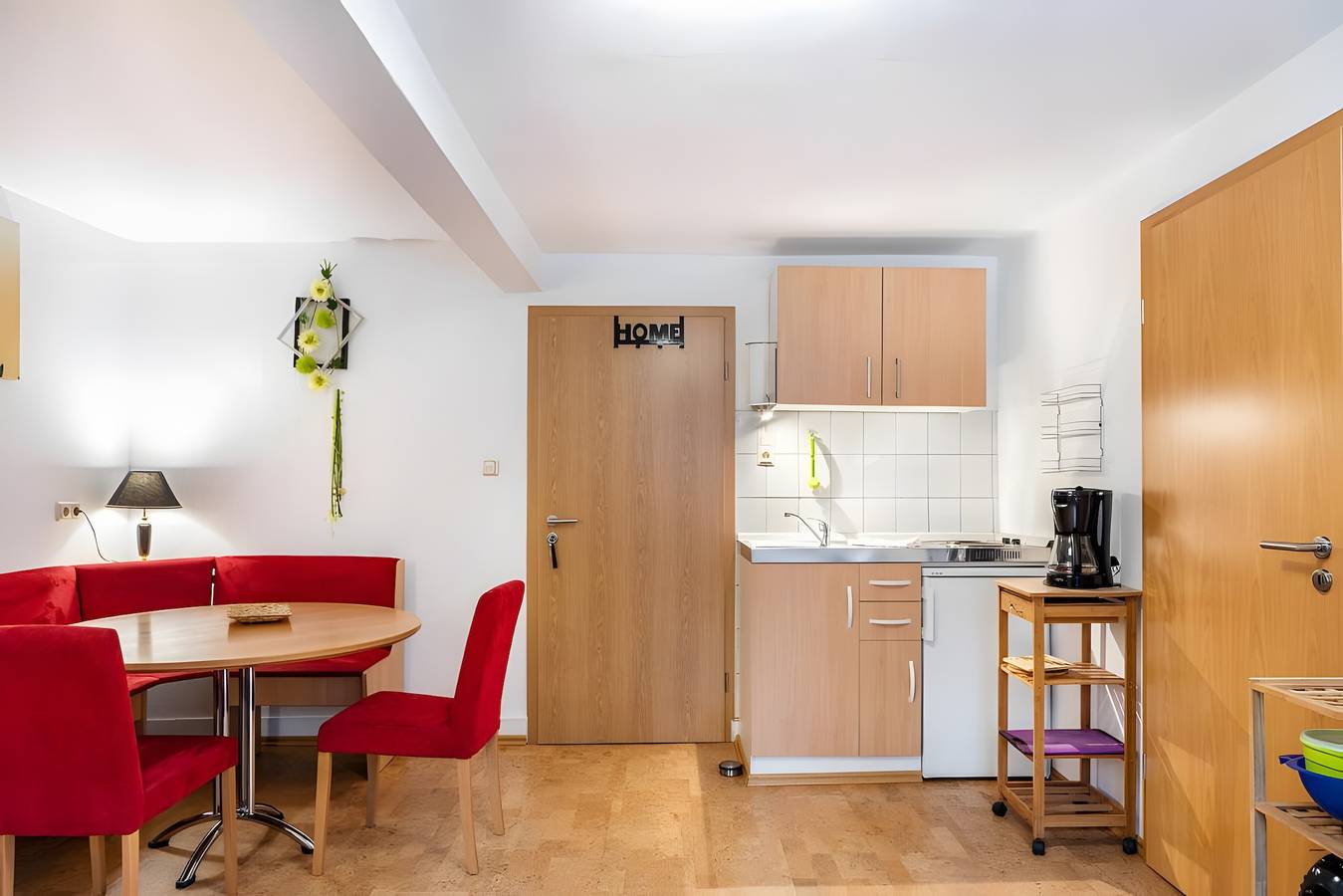 Ganze Wohnung, Ferienwohnung 'Haus Edith Fewo' mit Bergblick, Gemeinschaftsgarten und Wi-Fi in Gersfeld, Rhön-Hessen