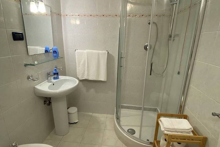 Apartamento entero, Nautilus, appartamento in centro Riomaggiore, a pochi passi da Mare e Stazione. in Riomaggiore, Riomaggiore Municipio
